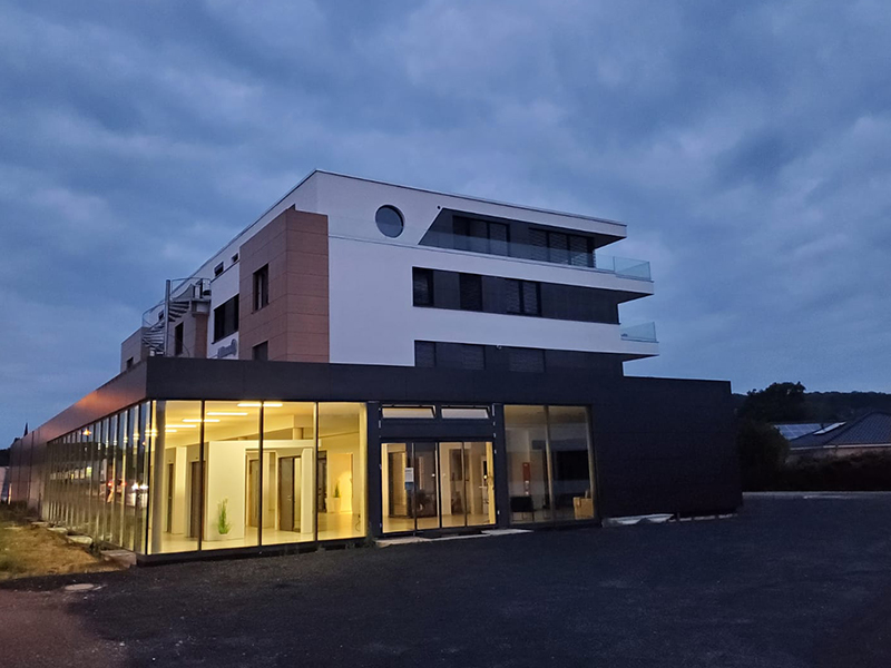 Mehrfamilienhaus Aussen- und Innenarbeiten